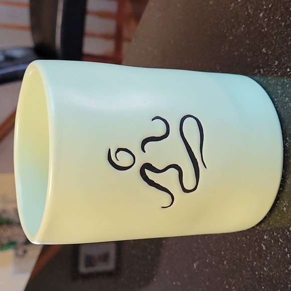 🧘🏻‍♀️Rae Dunn Meditate Scented Candle - Picture 3 of 5